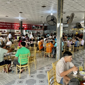 Khách Hàng Của Quán 